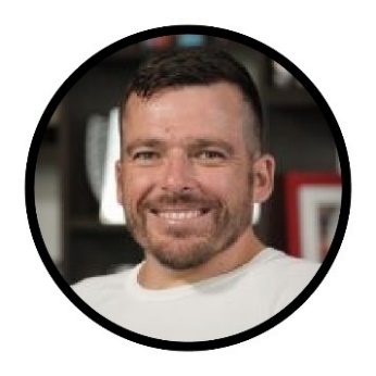 Kurt Fearnley. He is smiling.